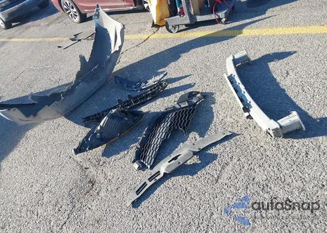 2011 Honda Fit z USA, uszkodzony, nr VIN JHMGE8H38BS011590